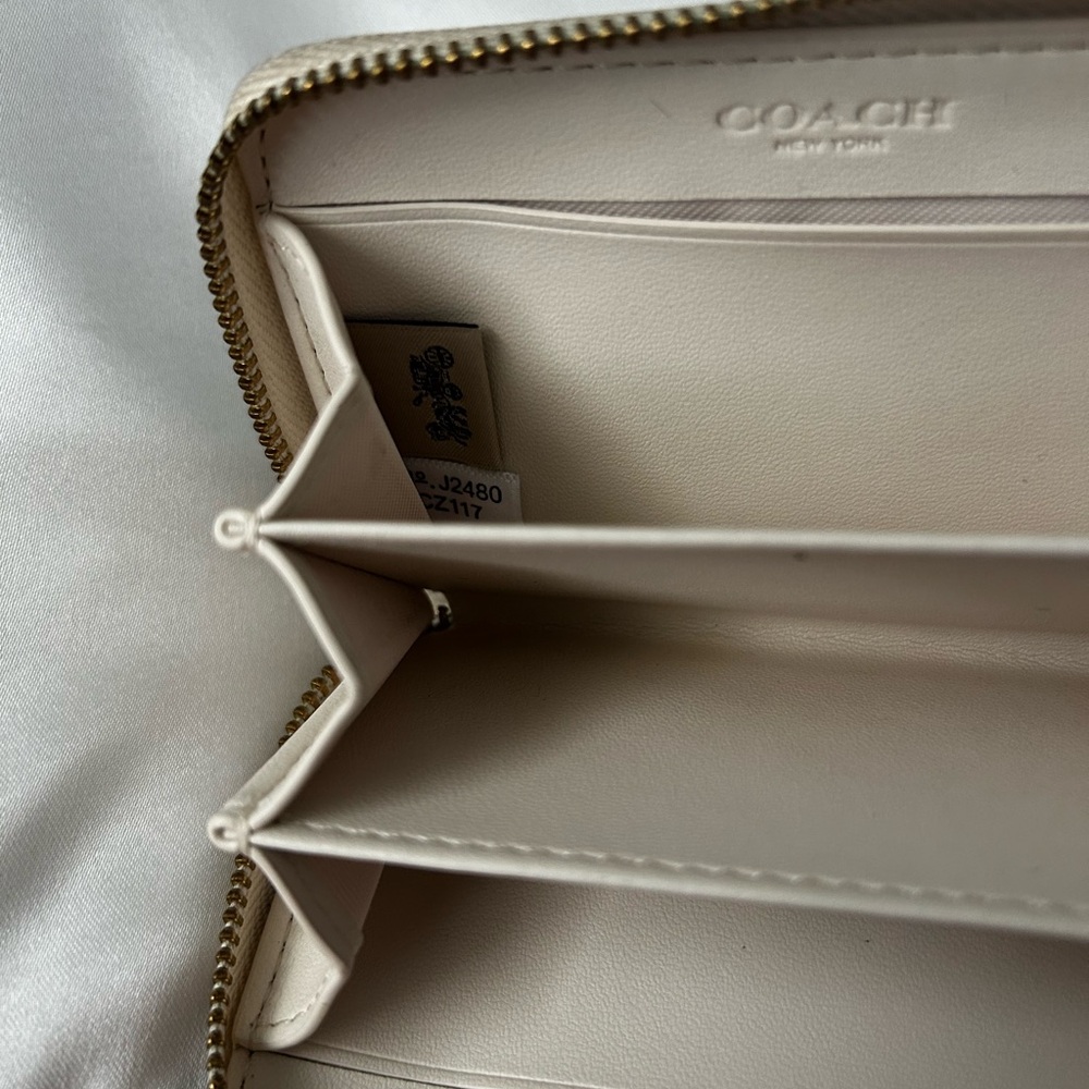 coach Cherry Print Wallet - Picture 3 of 3